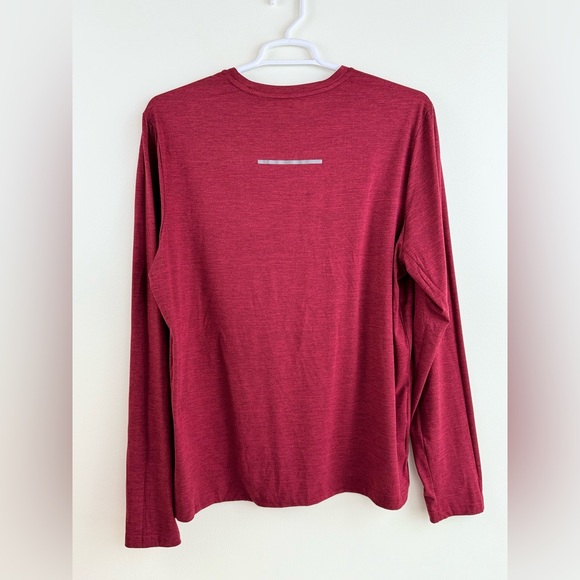 Reebok Activewear Long Sleeve Shirt, Men's Size XL, Color Crimson - Picture 3 of 11